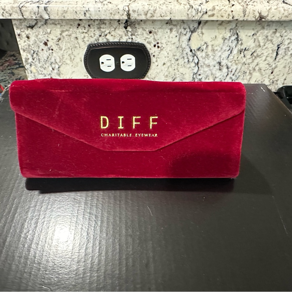 Diff Eyewear Iconic Sunglasses - image 2